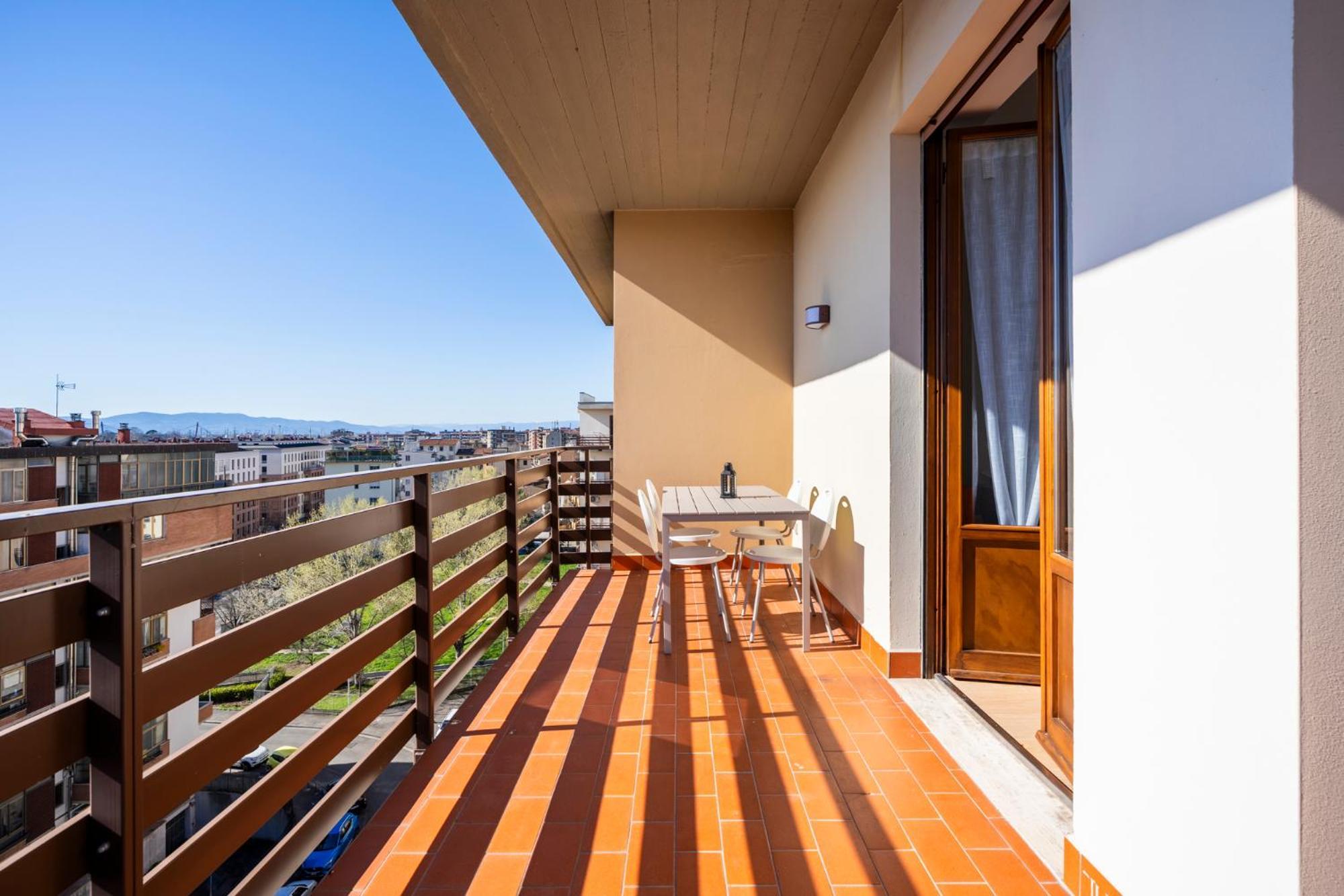 New 2bdr - Panoramic Penthouse With Parking Space *